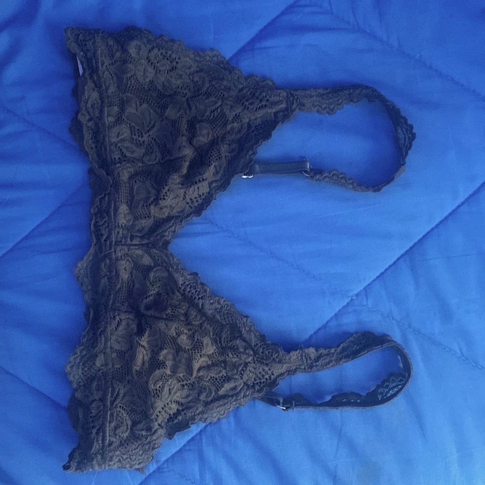 Undie Couture by Lauren Copland fits a size 34D works for a 34C as well